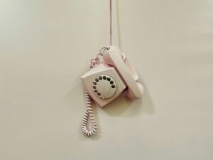 Telefonos jogi tanácsadás az Újváry Zsolt Ügyvédi Irodától